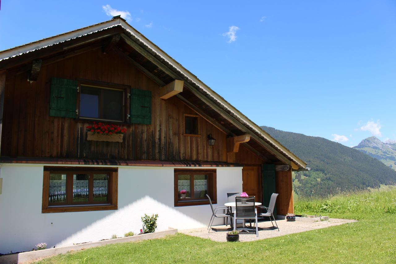 Les Mourriaux Apartamento Chateau-d'Oex Exterior foto